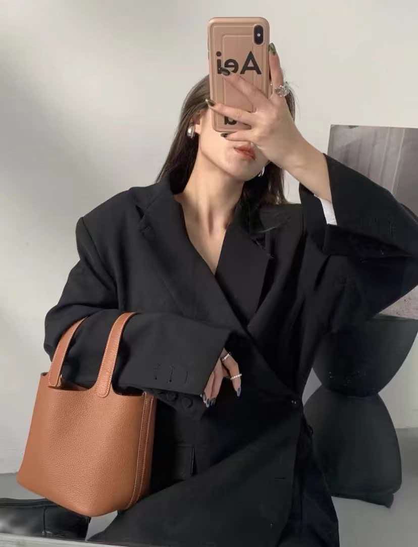 Кожаная сумка-корзина, женская – обзор и цена Bucket Bag Suede