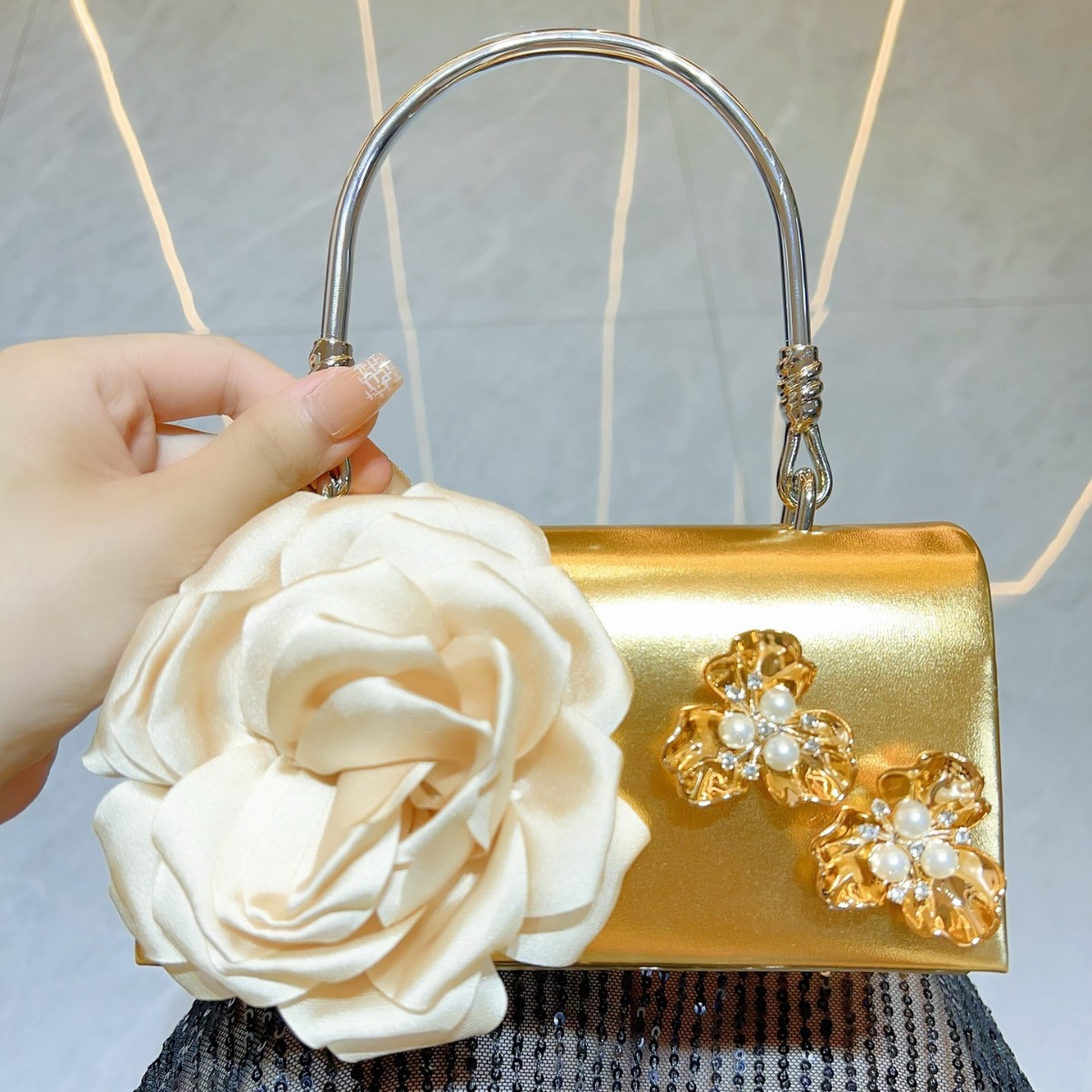 Роскошный золотой 3D цветочный – обзор и цена Luxury Bags Gold