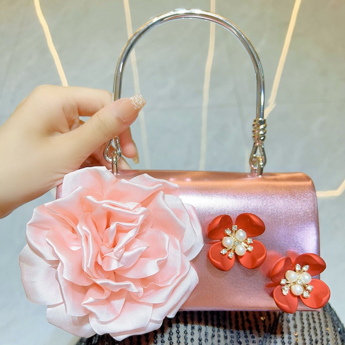 Роскошный золотой 3D цветочный – обзор и цена Luxury Bags Gold