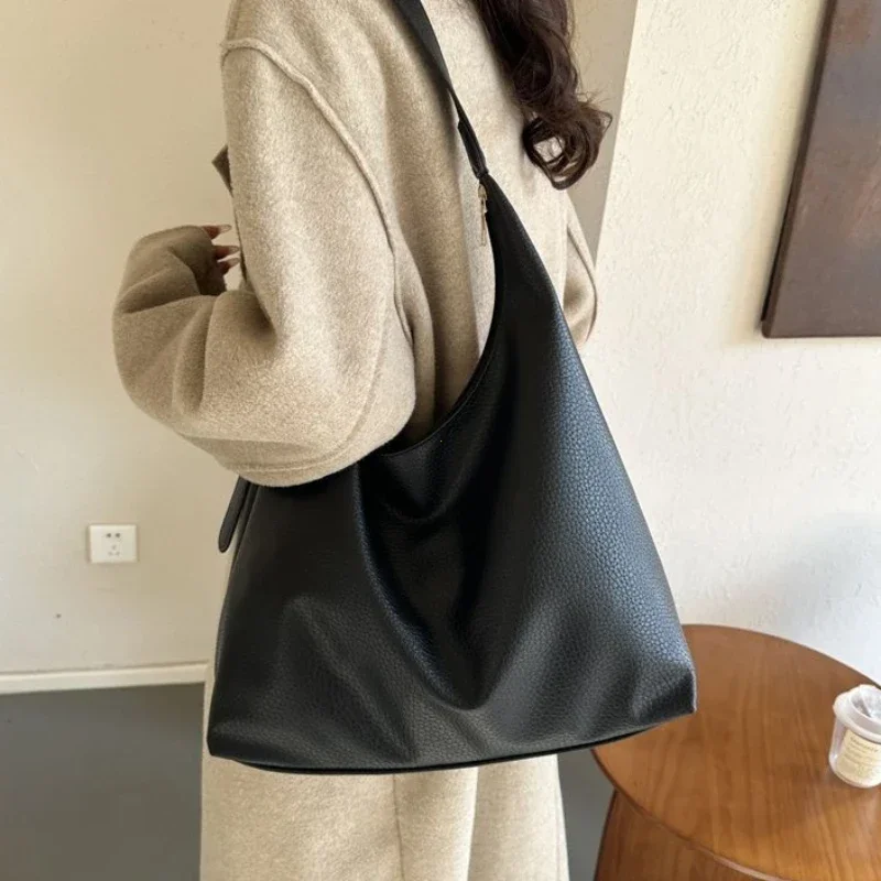 Модная кожаная сумка-тоут для  – обзор и цена Bucket Bag Suede