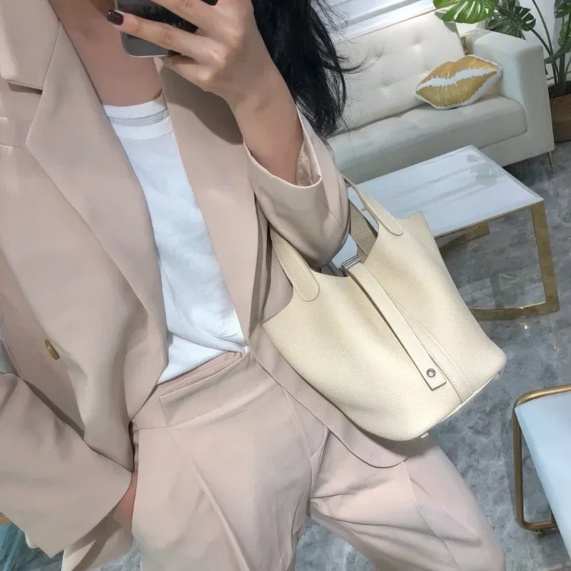 Новинка 2023, сумка-ведро конт – обзор и цена Bucket Bag Suede
